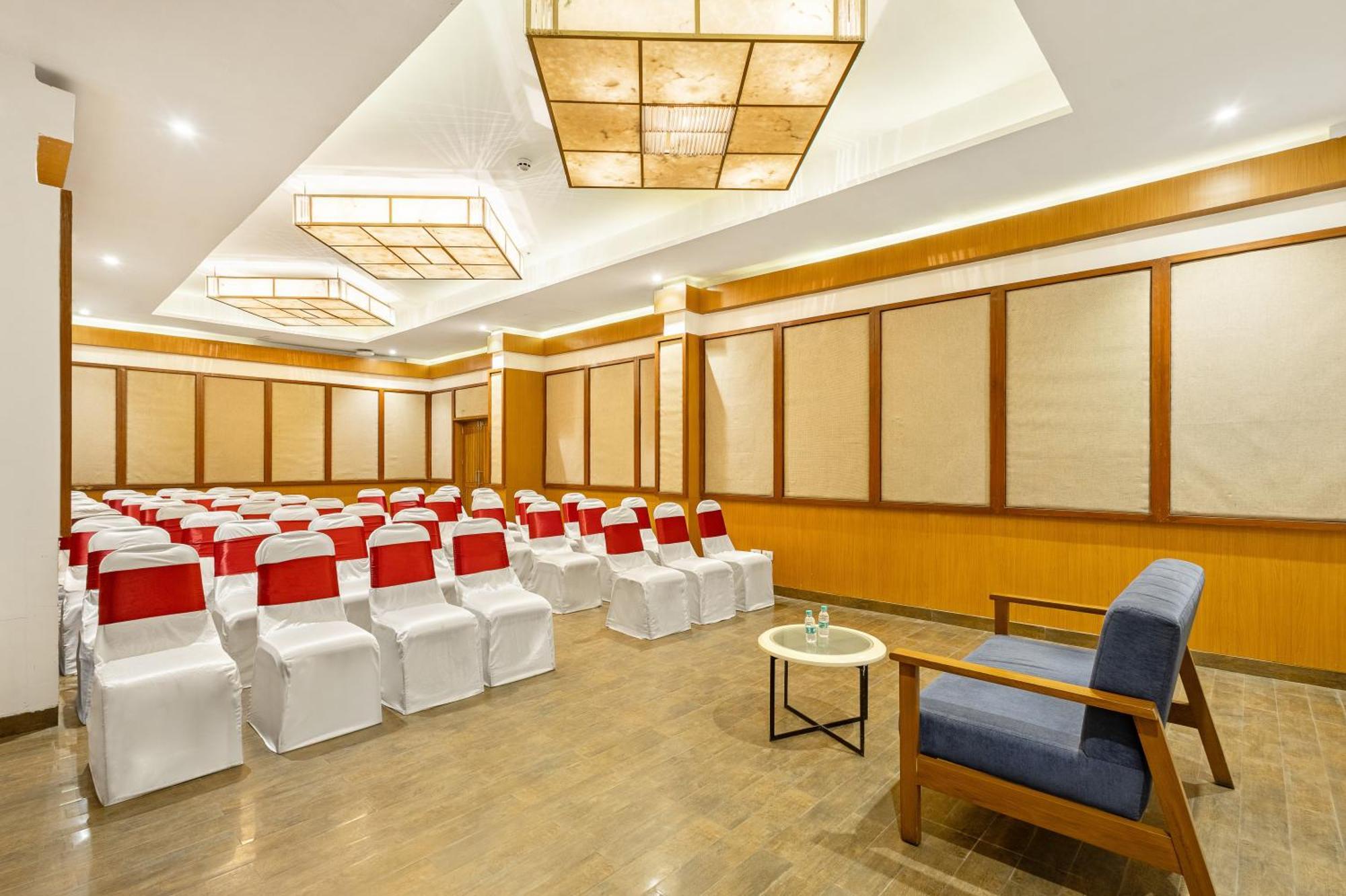 Sterling Manali Hotel Exterior photo