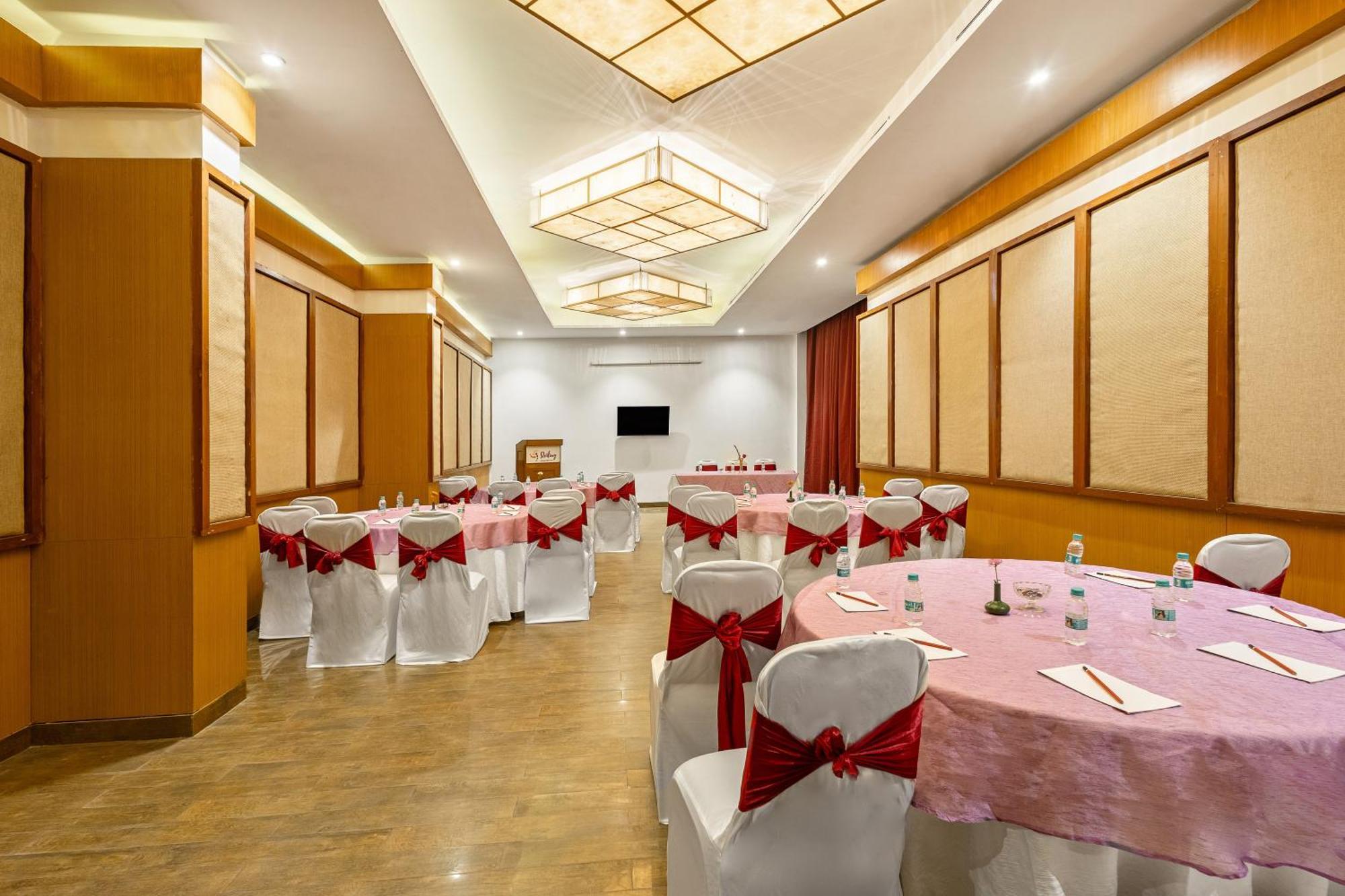 Sterling Manali Hotel Exterior photo